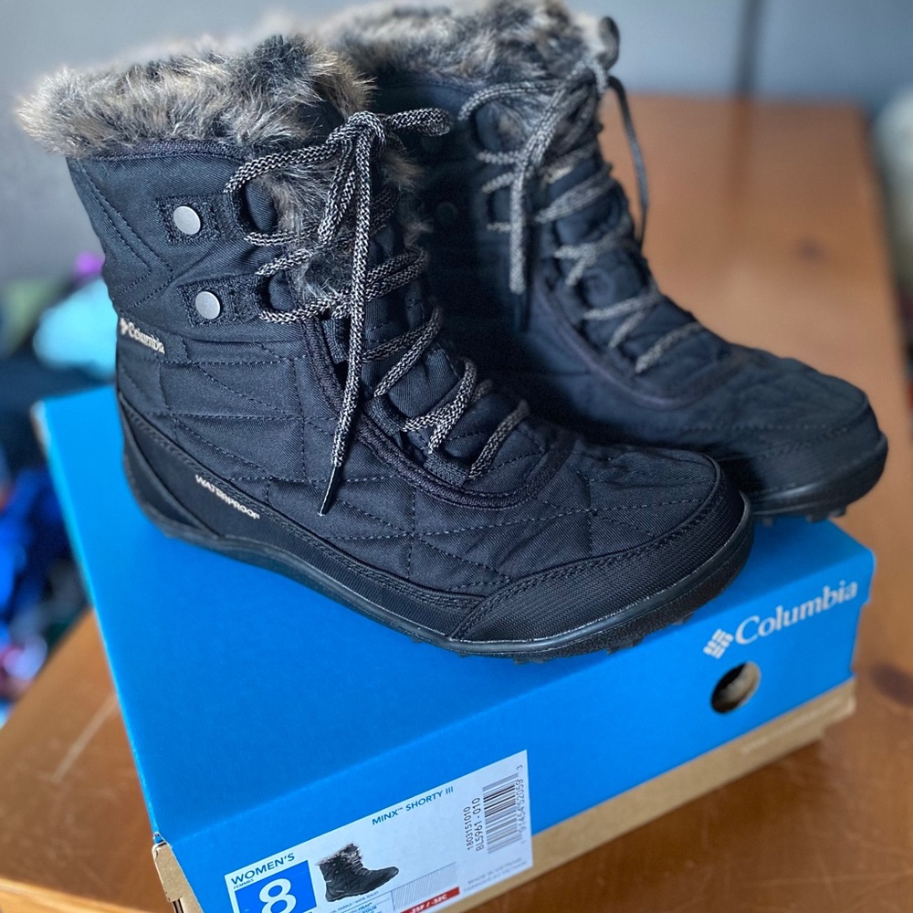 Columbia winter booties (read description **)